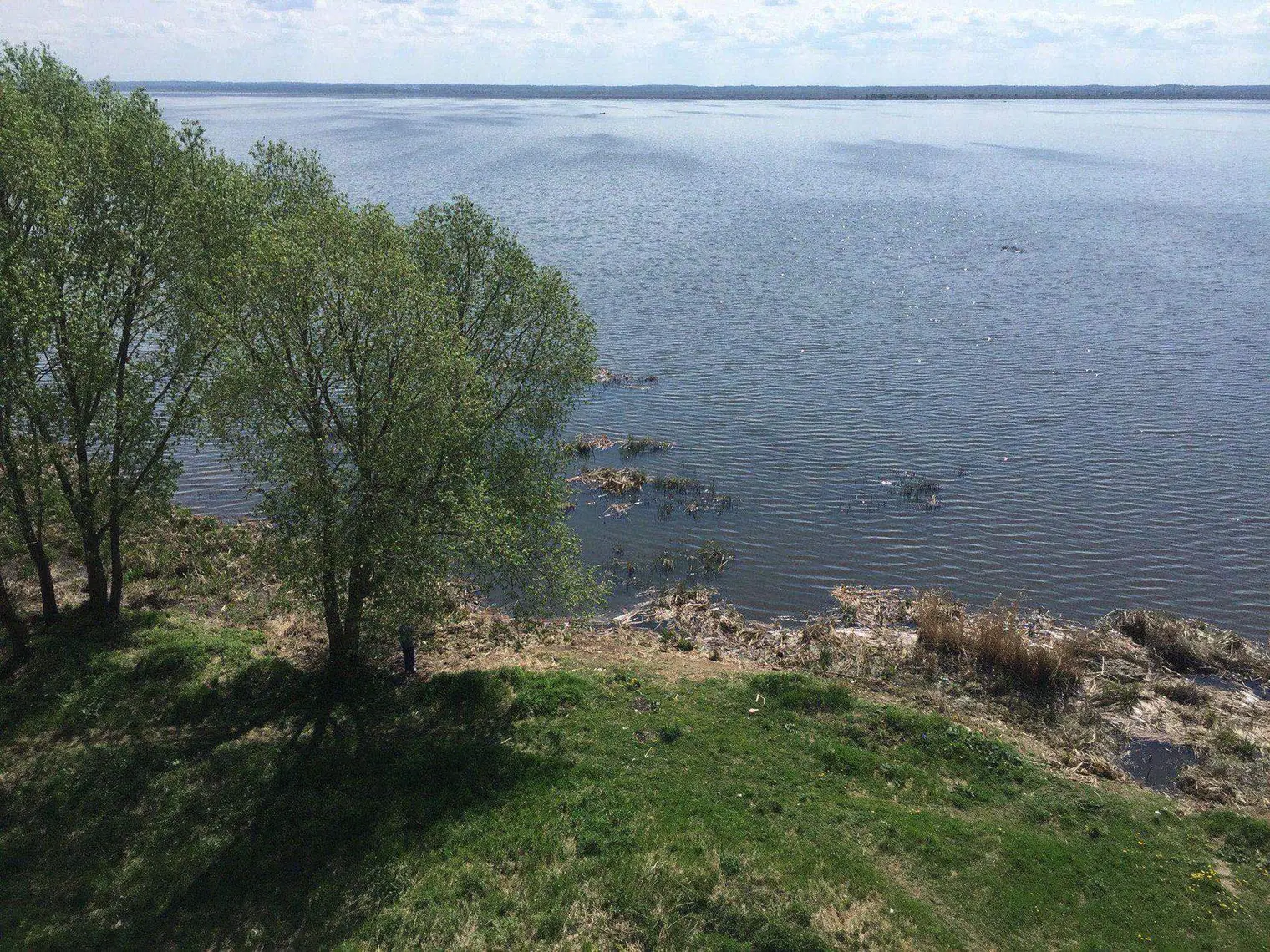 Озеро Неро с колокольни Спасо-Яковлевского монастыря