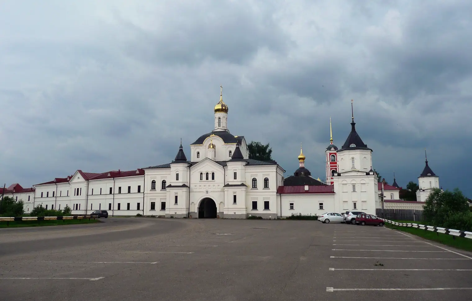 Варницы: храмы Свято-Троицкого Сергиева Варницкого монастыря